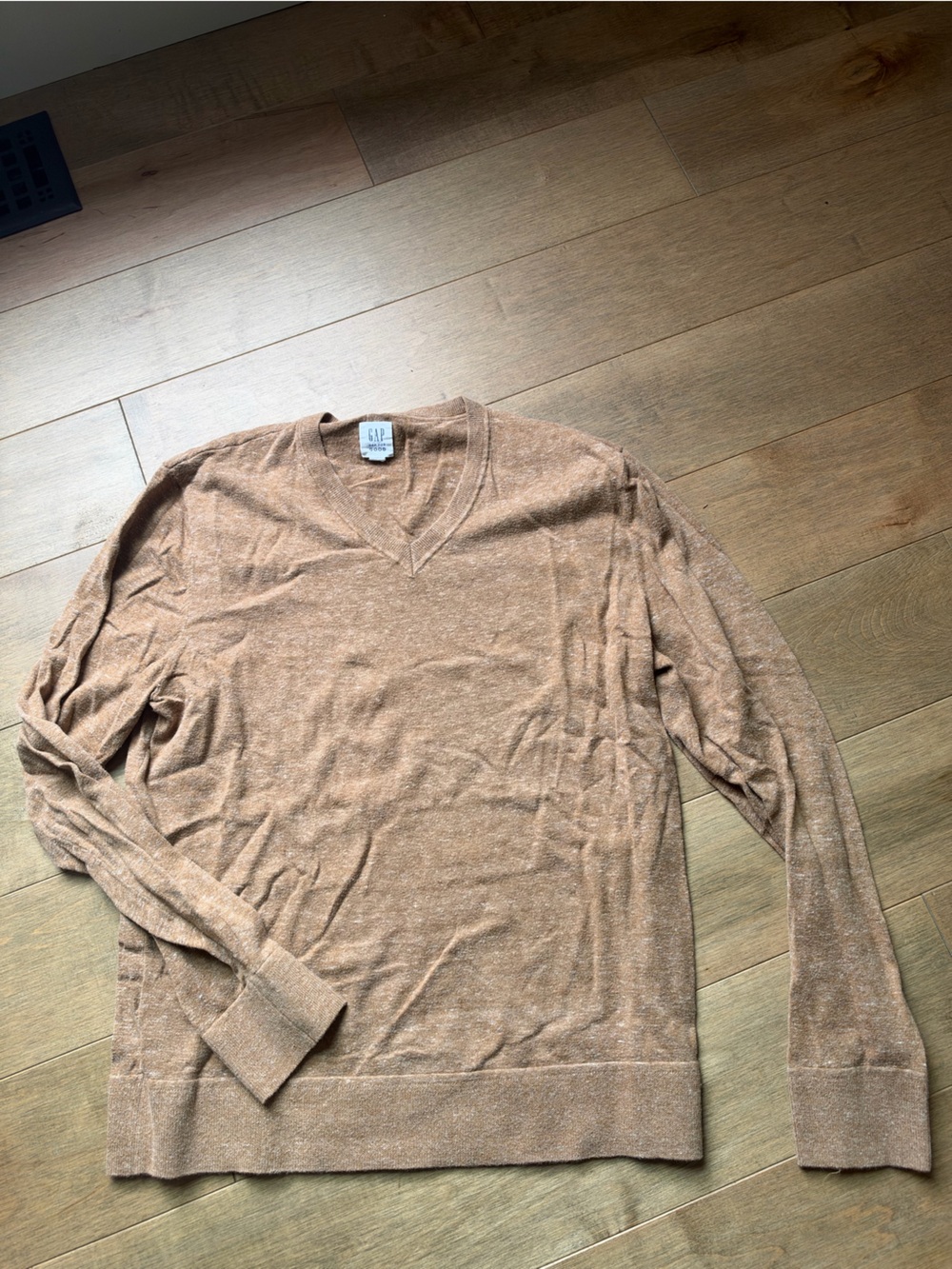 GAP Women’s V-Neck Sweater in Camel Tan